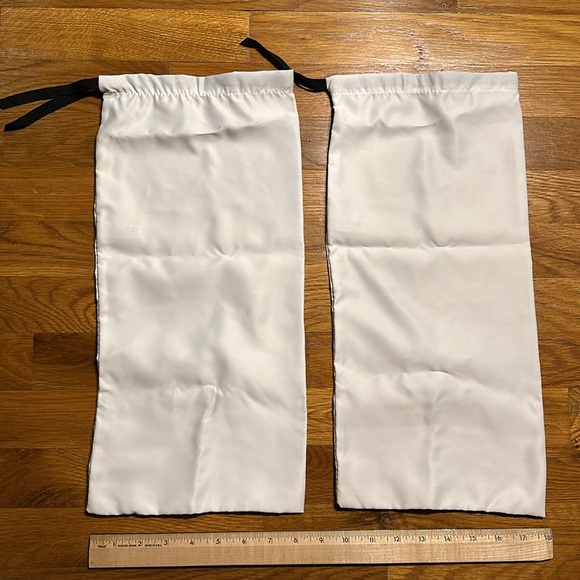 Gucci - 2 Shoe / Dust Bags - White - Picture 2 of 3